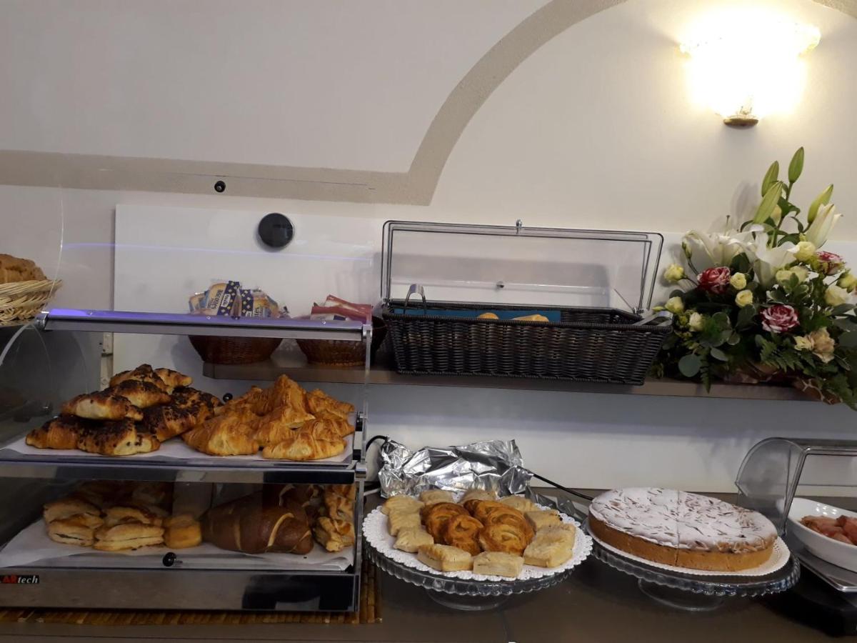 Hotel Atenea Golden Star Caorle Eksteriør bilde