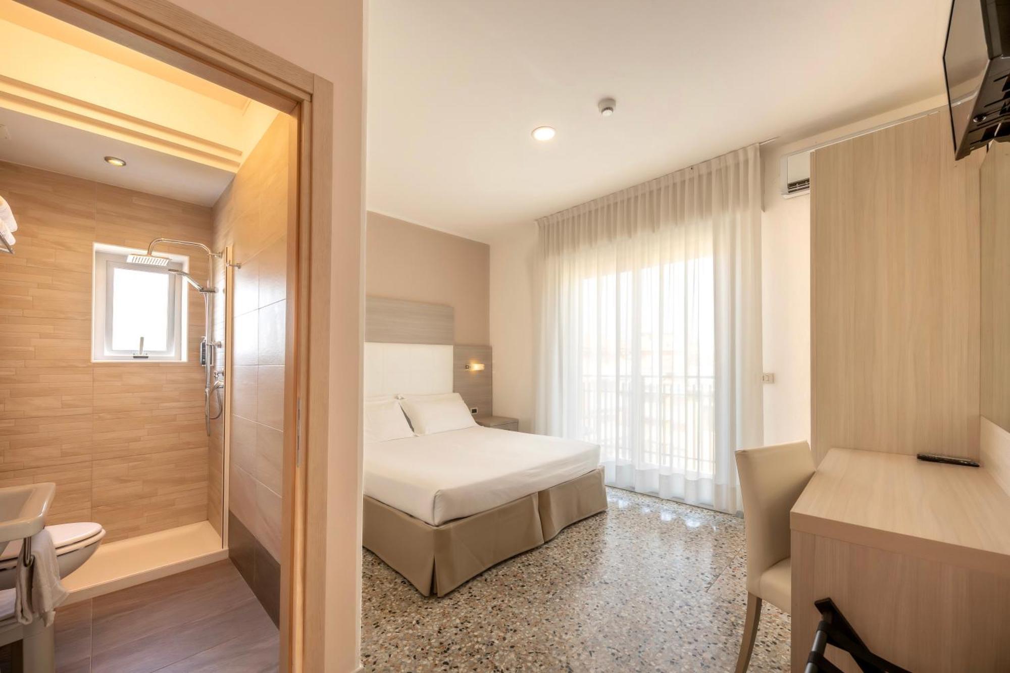 Hotel Atenea Golden Star Caorle Eksteriør bilde